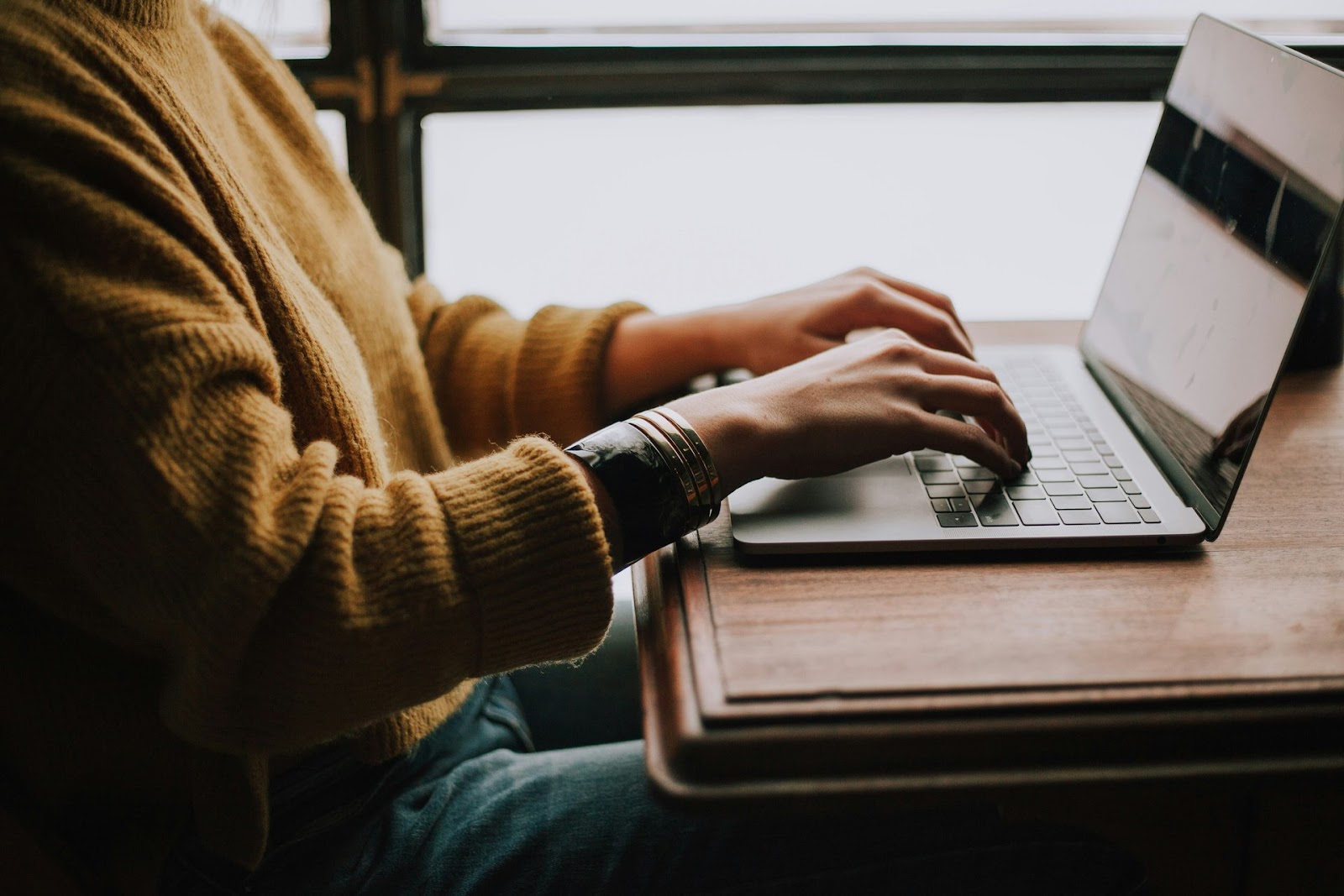 dietitian starting her private practice and typing